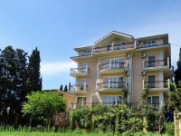 Алушта, Пер. Б.Калядина, 1