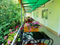 Судак, Гостевой дом «Прохлада» ул. Генерала Бирюзова, 19