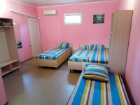 Гостевой дом «Донбас» - номер Семейный с кухней-студией