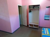 Гостевой дом «Донбас» - номер Семейный с кухней-студией фото 2