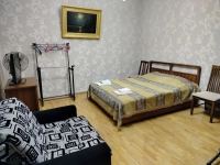 Ялта, ул. Екатерининская, 12