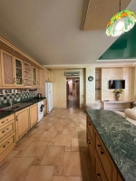 Ялта, ул. Чехова, 25