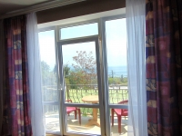 Апартаменты «Snug House» - номер Двухкомнатная студия «Сакура» с панорамными окнами фото 4