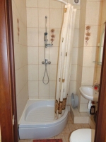 Апартаменты «Snug House» - номер Апартамент «Оранж» – для семьи или компании фото 19