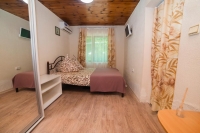 Частное дом «Телец» - номер «Домик во дворе 1» фото