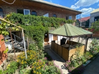 Уютный дворик на ул. Ленина, 6 фото 8